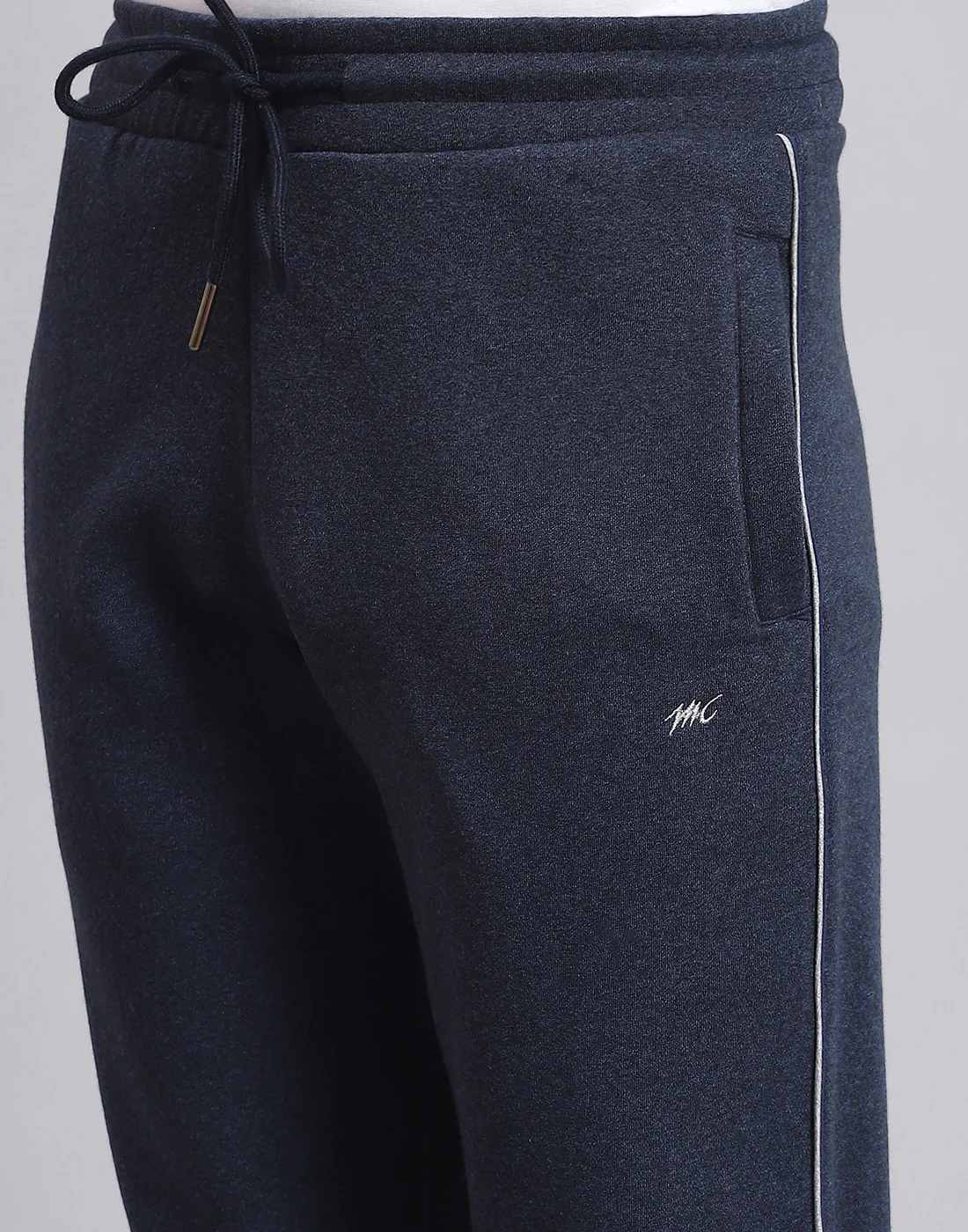 Men Navy Blue Solid Stand Collar Full Sleeve Tracksuit - Image 9