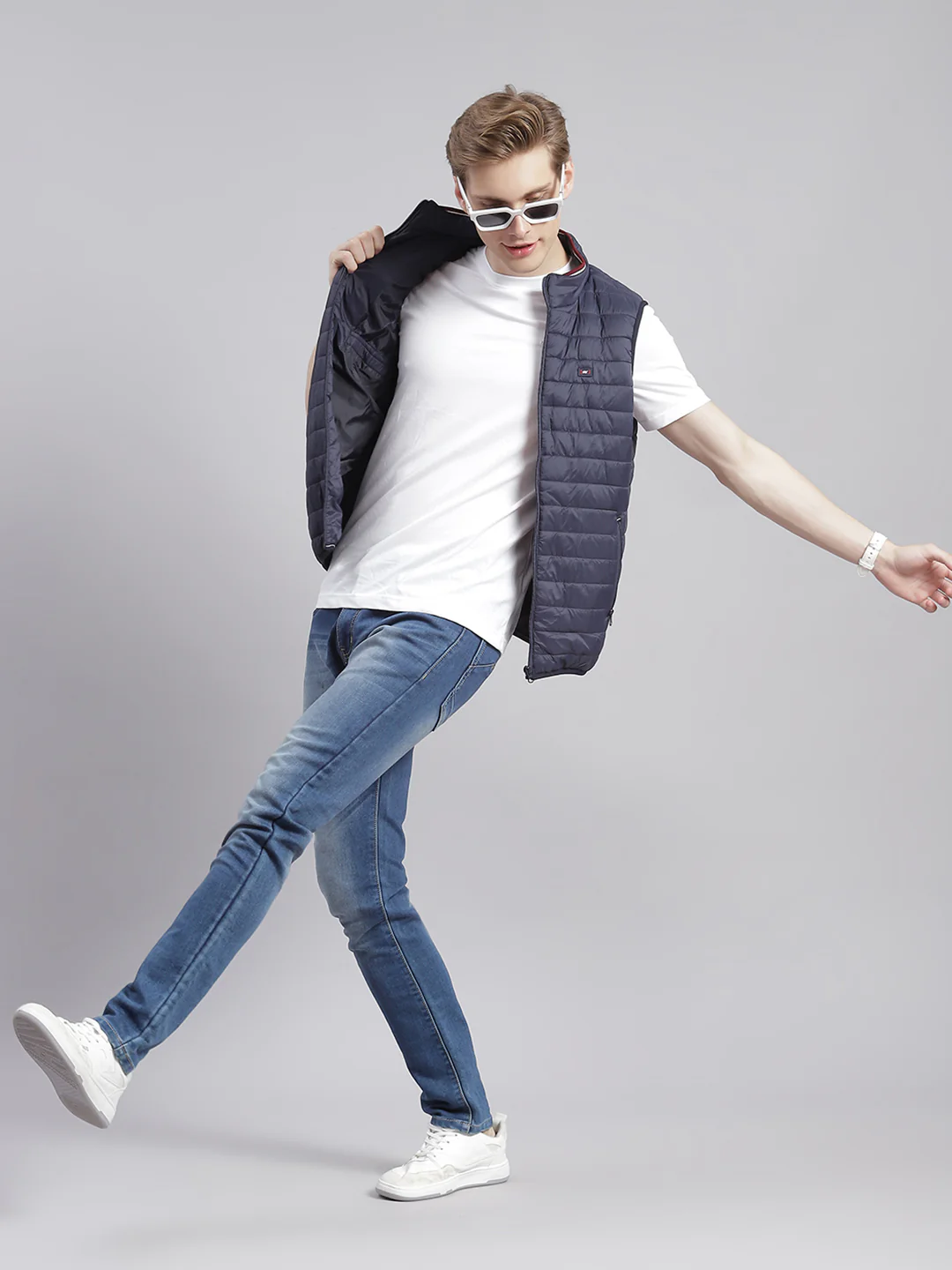 Men Navy Blue Solid Stand Collar Sleeveless Jackets - Image 2