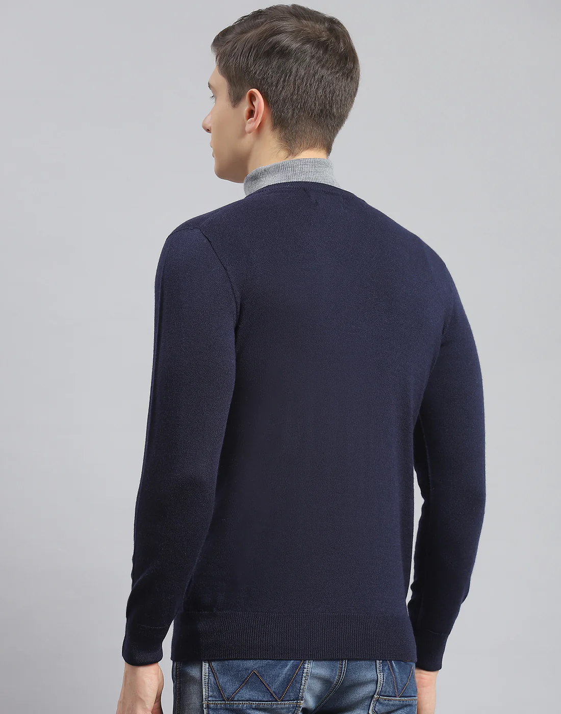 Men Navy Blue Solid V Neck Full Sleeve Pullover - Image 5