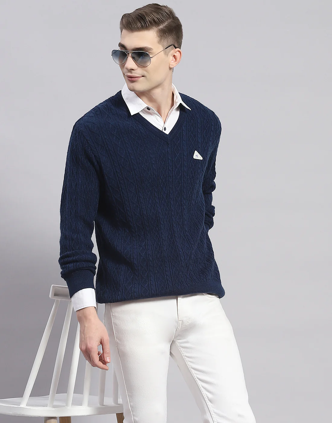 Men Navy Blue Solid V Neck Full Sleeve Pullover - Image 6