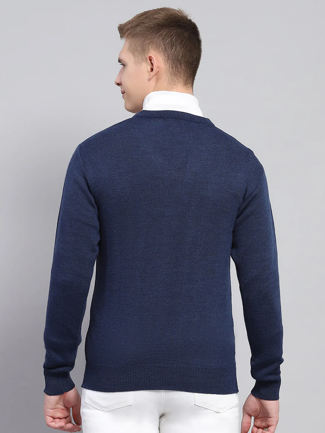 Men Navy Blue Solid V Neck Full Sleeve Pullover - Image 5