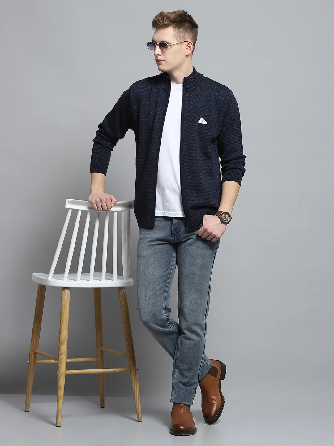 Men Navy Blue Solid V Neck Full Sleeve Pullover - Image 2