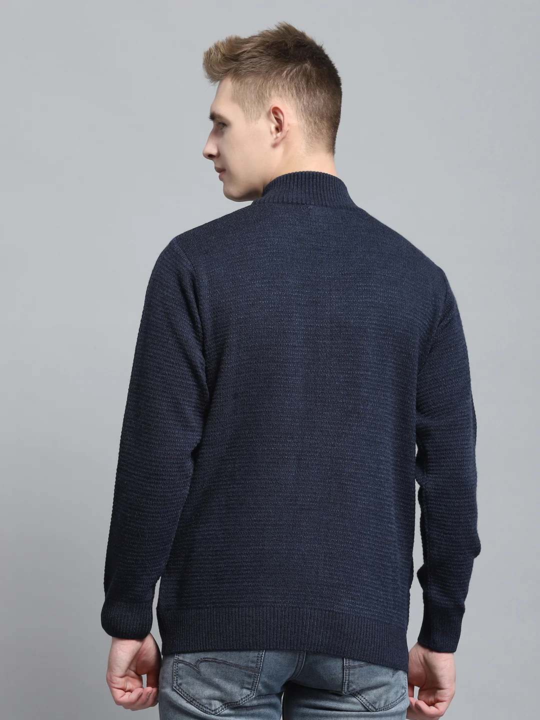 Men Navy Blue Solid V Neck Full Sleeve Pullover - Image 5