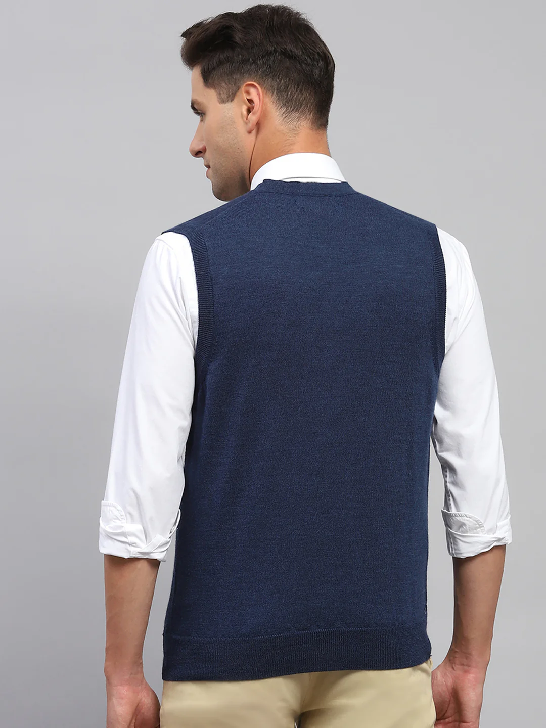 Men Navy Blue Solid V Neck Sleeveless Cardigan - Image 5