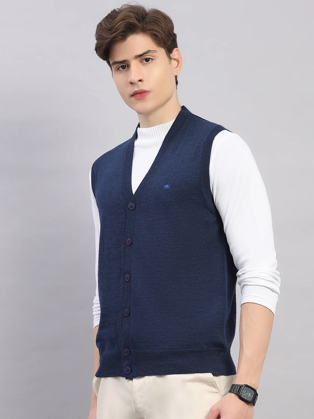 Men Navy Blue Solid V Neck Sleeveless Cardigan - Image 3