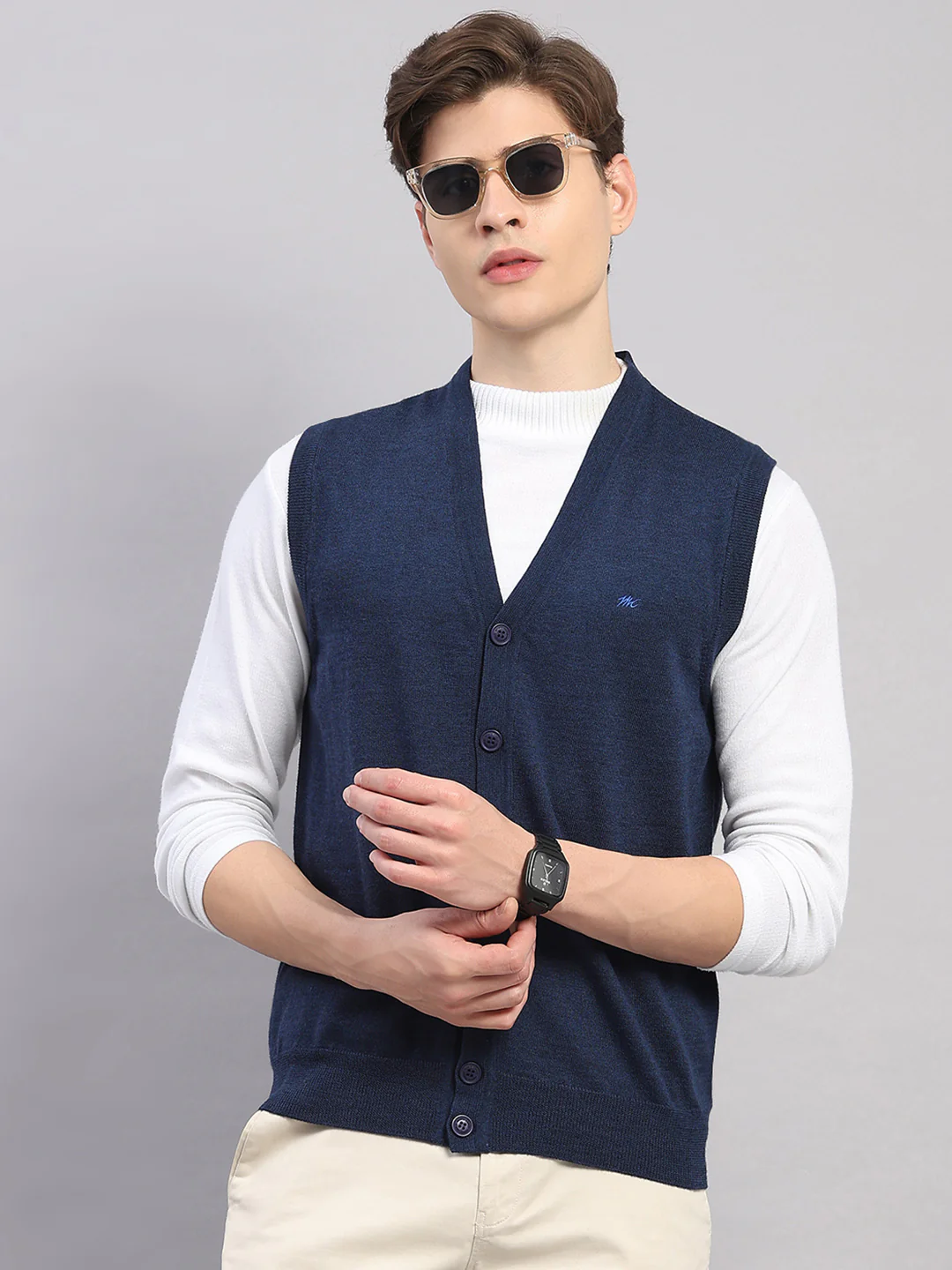 Men Navy Blue Solid V Neck Sleeveless Cardigan - Image 6