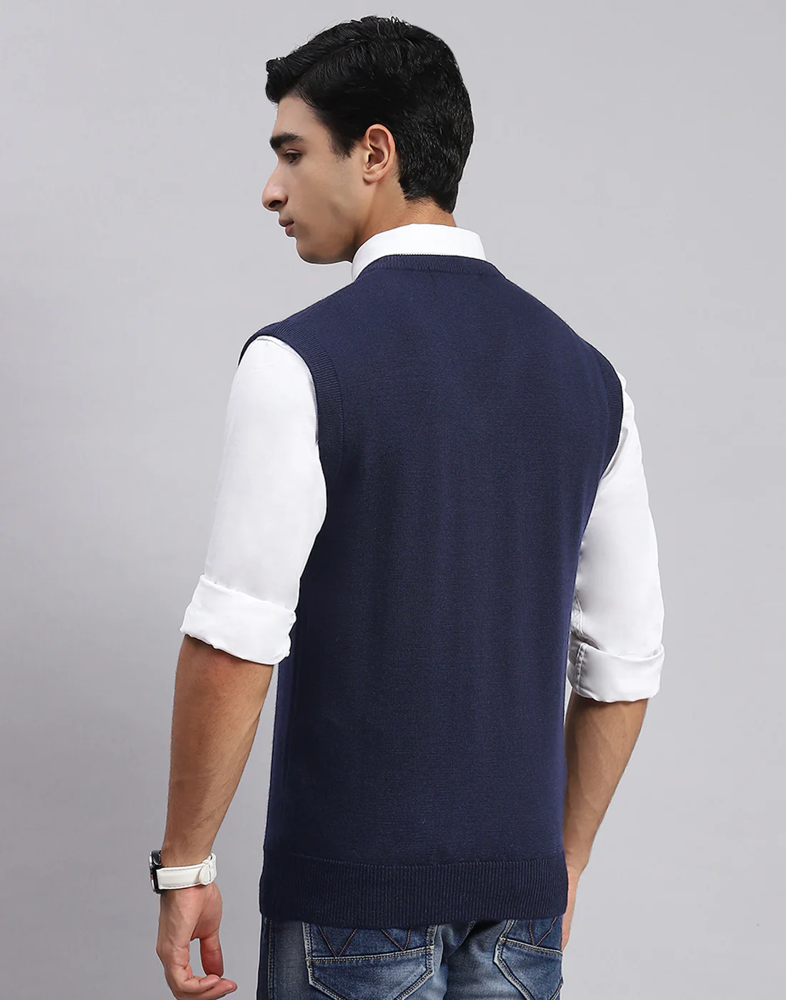 Men Navy Blue Solid V Neck Sleeveless Sweater - Image 5