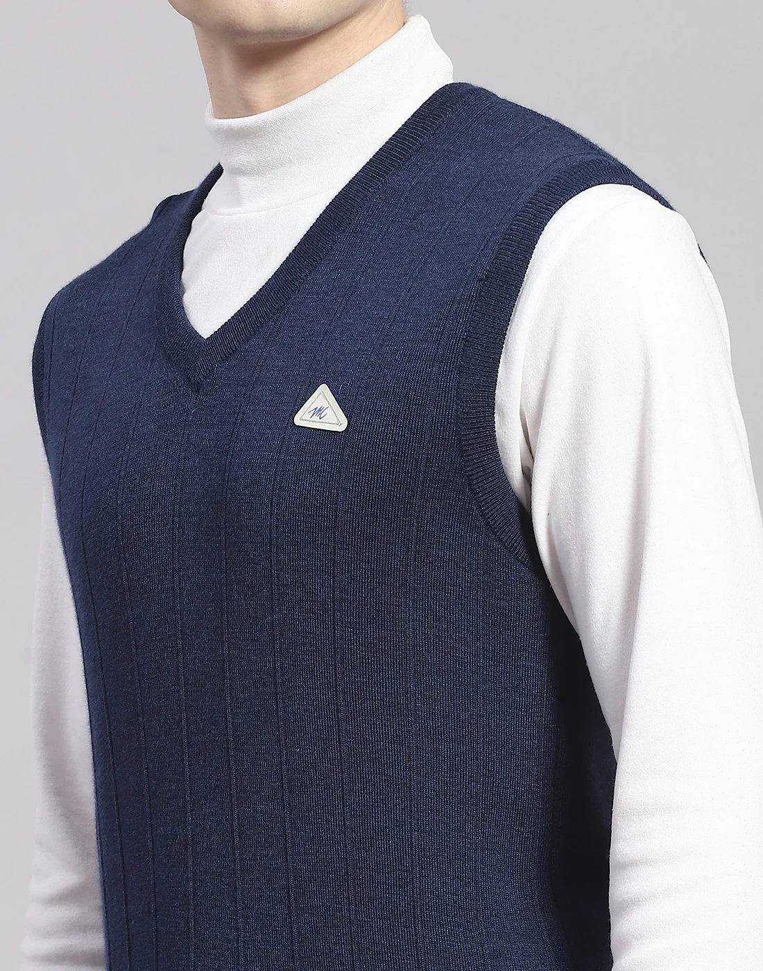 Men Navy Blue Solid V Neck Sleeveless Sweater - Image 6
