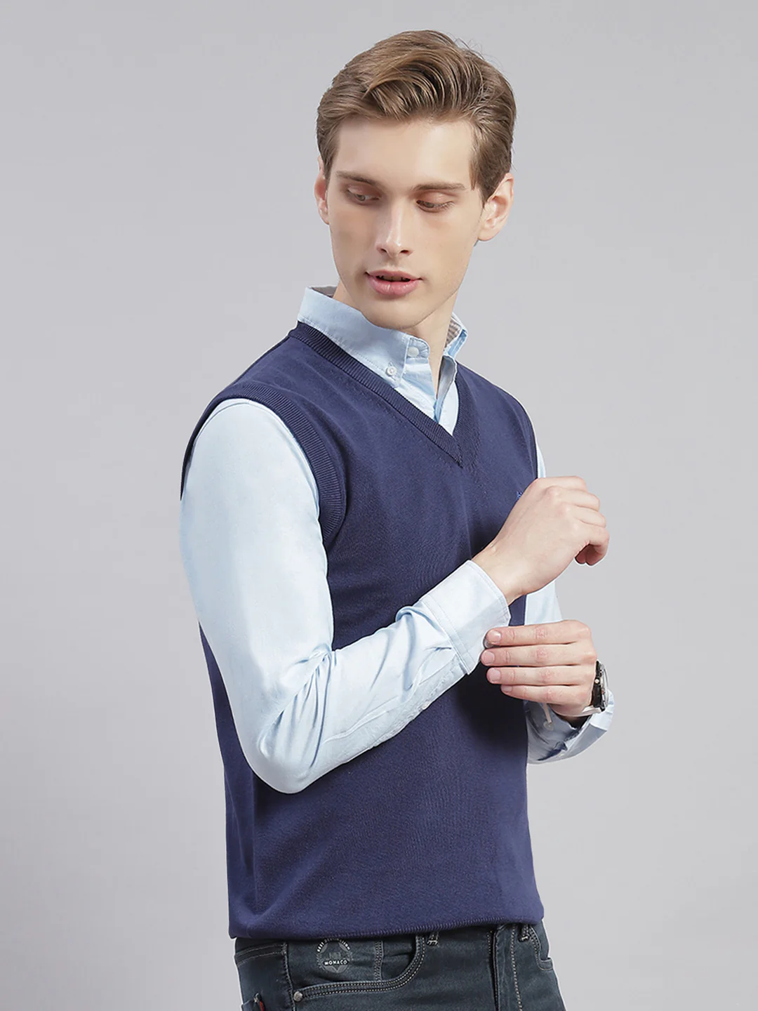 Men Navy Blue Solid V Neck Sleeveless Sweaters/Pullovers - Image 4