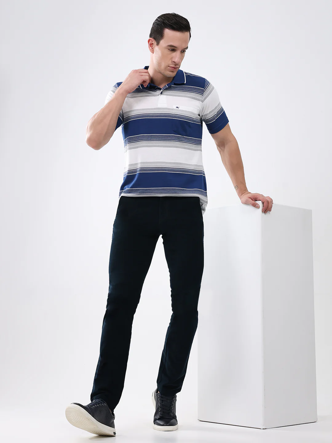 Men Navy Blue Stripe Collar Half Sleeve T-Shirt - Image 2
