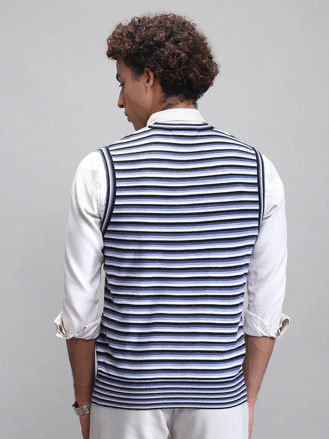 Men Navy Blue Stripe V Neck Sleeveless Sweater - Image 5