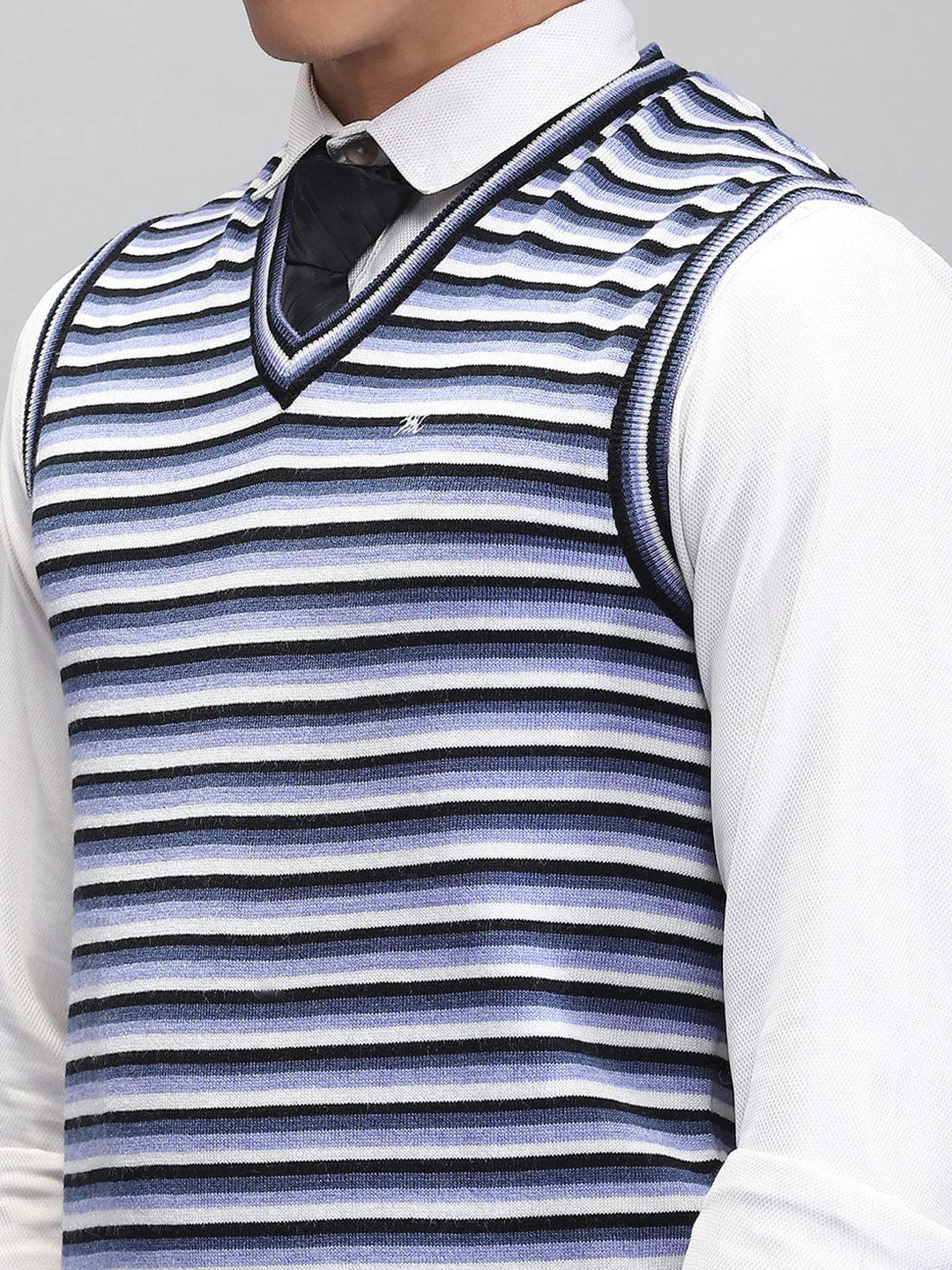 Men Navy Blue Stripe V Neck Sleeveless Sweater - Image 6