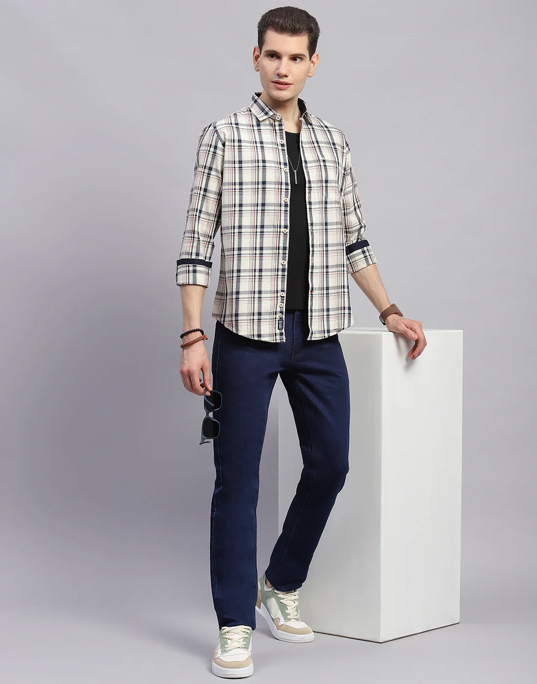 Men Off White Check Collar Full Sleeve Shirt - Image 2