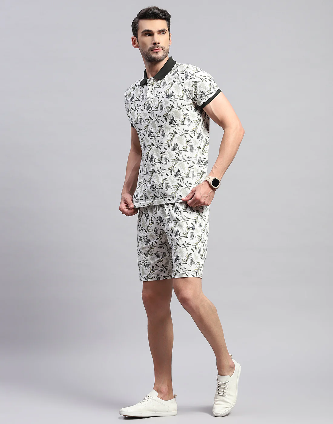 Men Off White Floral Print Polo Collar Half Sleeve Bermuda Set - Image 3