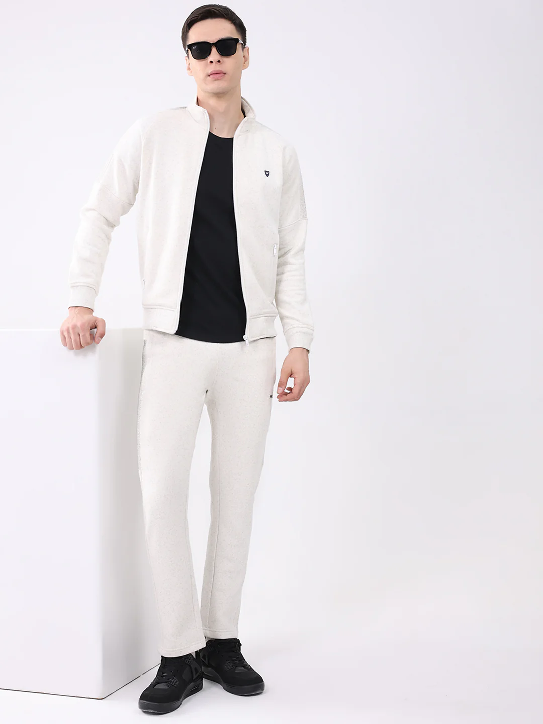 Men Off White Printed Collar Full Sleeve Winter Tracksuit - Image 2