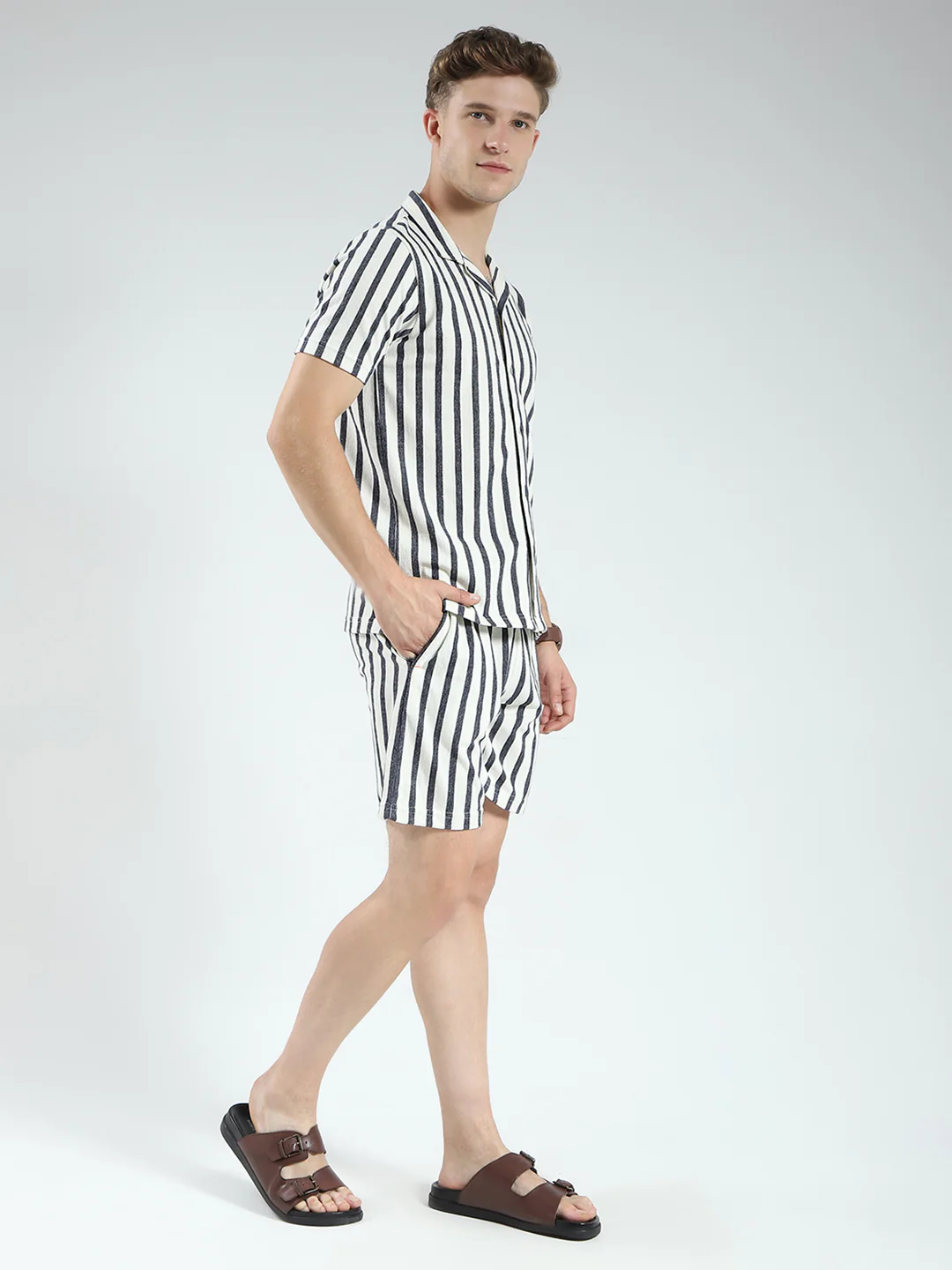 Men Off White Printed Collar Half Sleeve Bermuda Set - Image 4