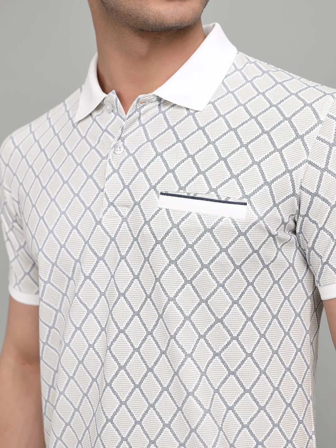 Men Off White Printed Collar Half Sleeve T-Shirt - Image 5