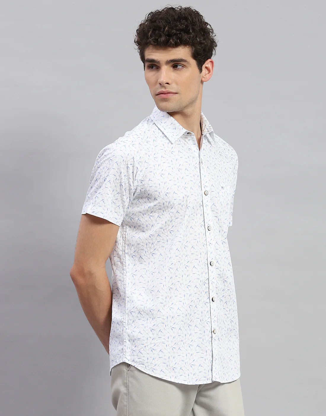 Men Off White Printed Collar Neck Half Sleeve Shirt - Image 4