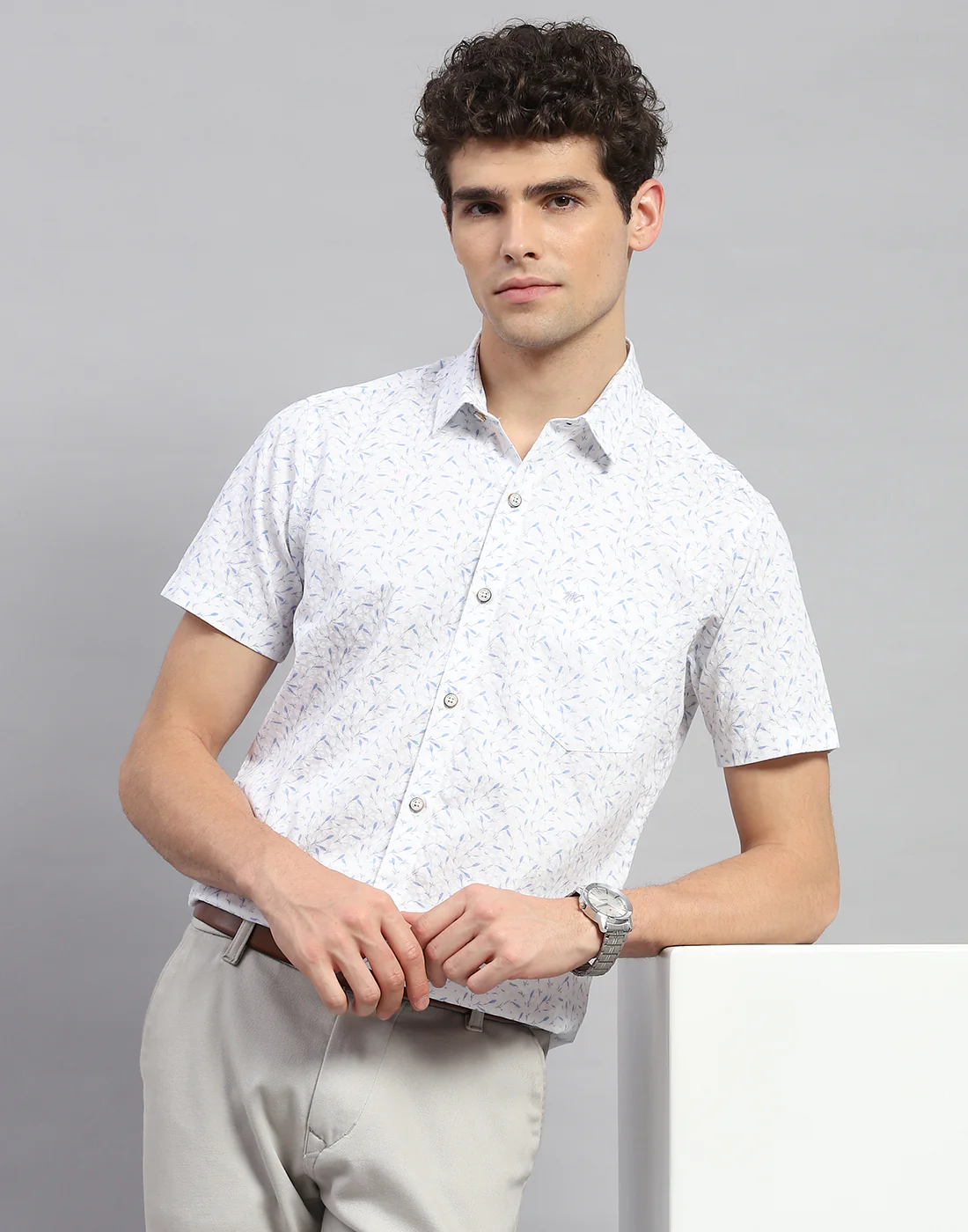 Men Off White Printed Collar Neck Half Sleeve Shirt - Image 6
