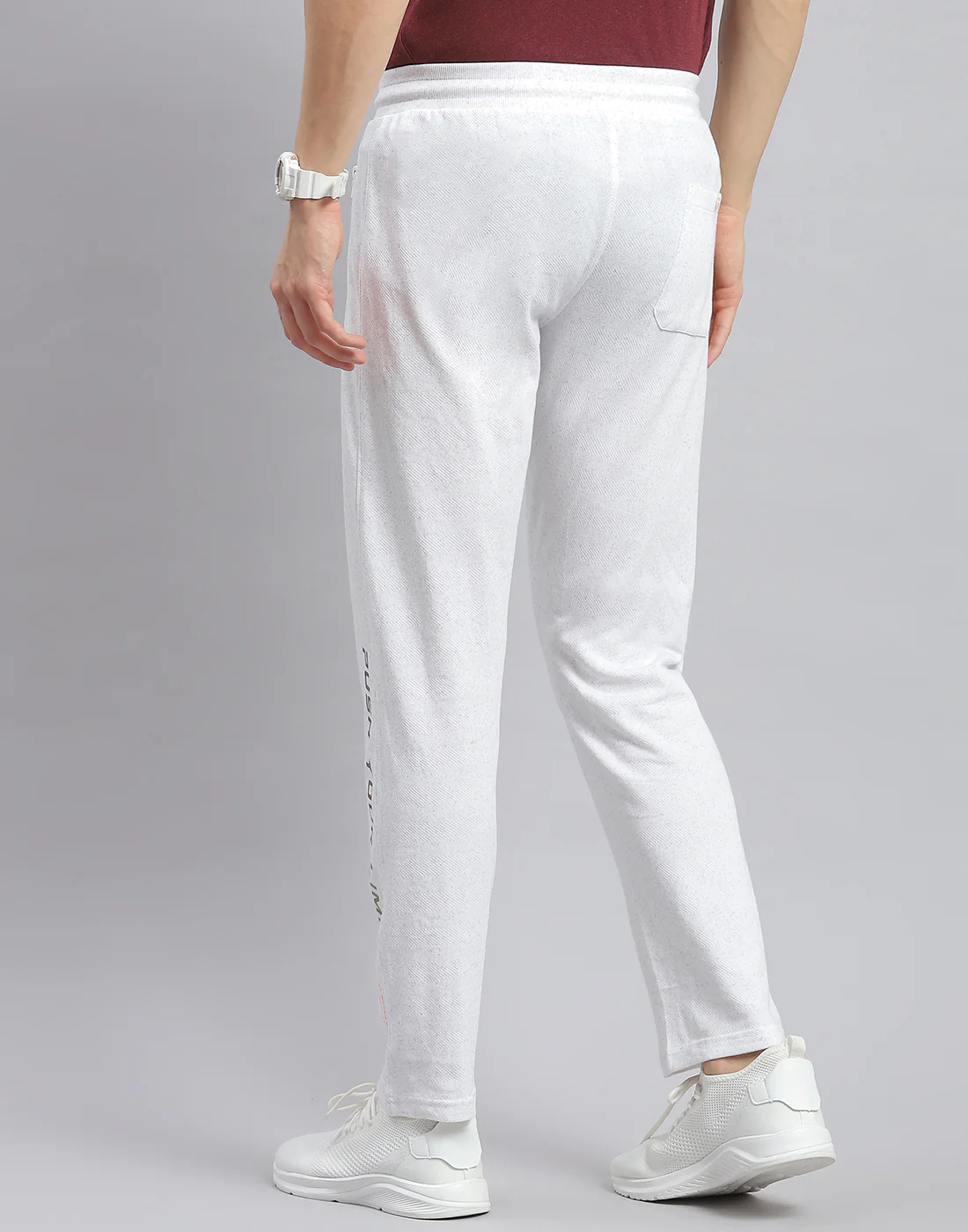 Men Off White Printed Regular Fit Winter Lower - Image 5