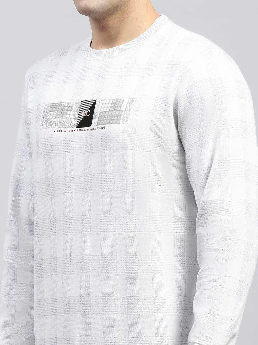 Men Off White Printed Round Neck Full Sleeve Winter T-Shirt - Image 10