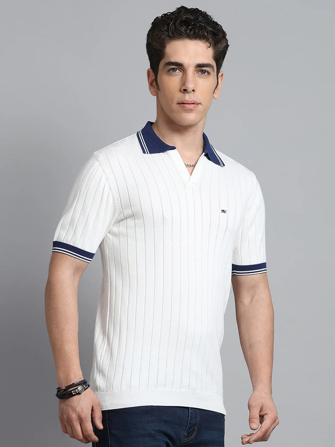 Men Off White Self Design Collar Half Sleeve T-Shirt - Image 4