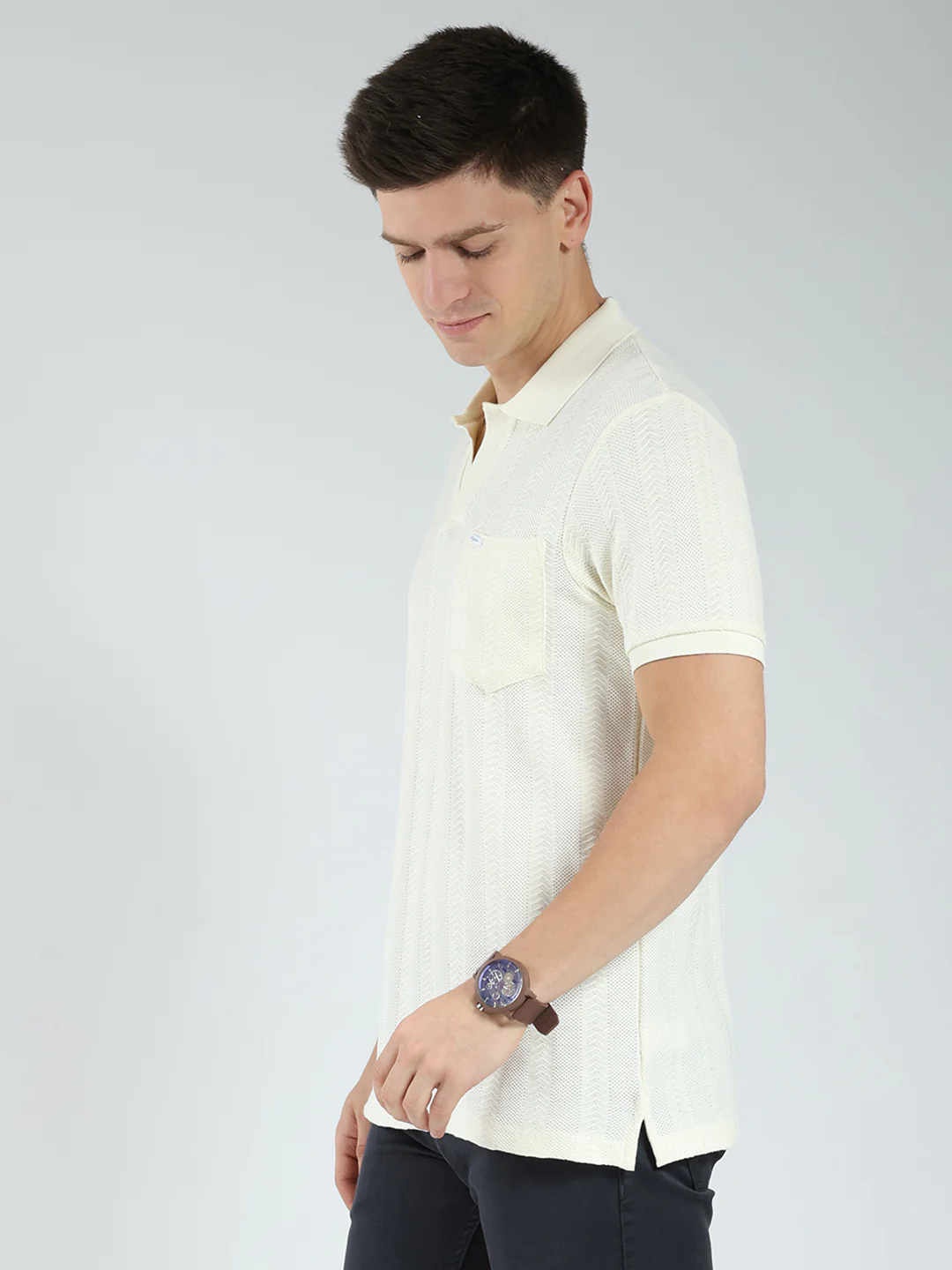 Men Off White Self Design Collar Half Sleeve T-Shirt - Image 3