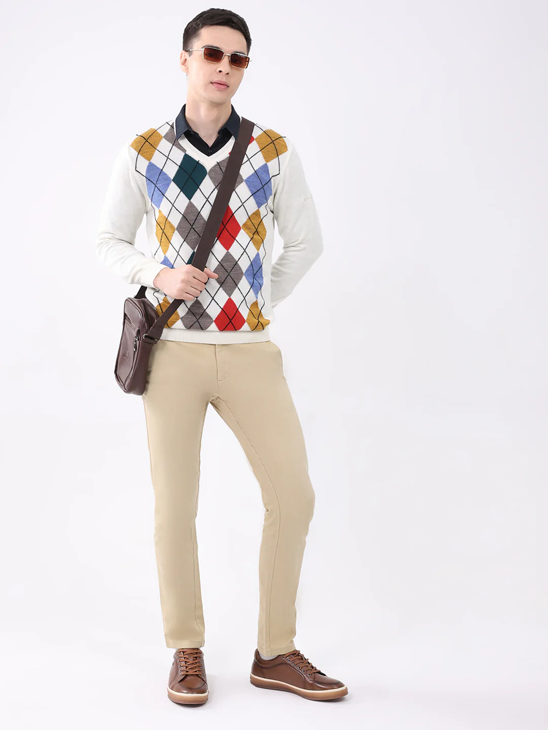 Men Off White Self Design V Neck Full Sleeve Pullover - Image 2