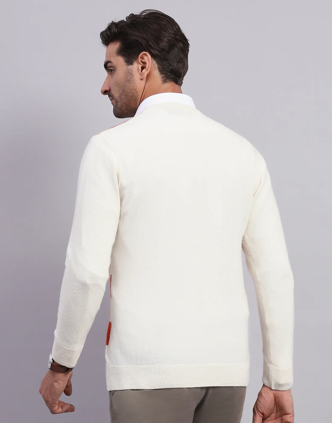 Men Off White Self Design V Neck Full Sleeve Pullover - Image 5
