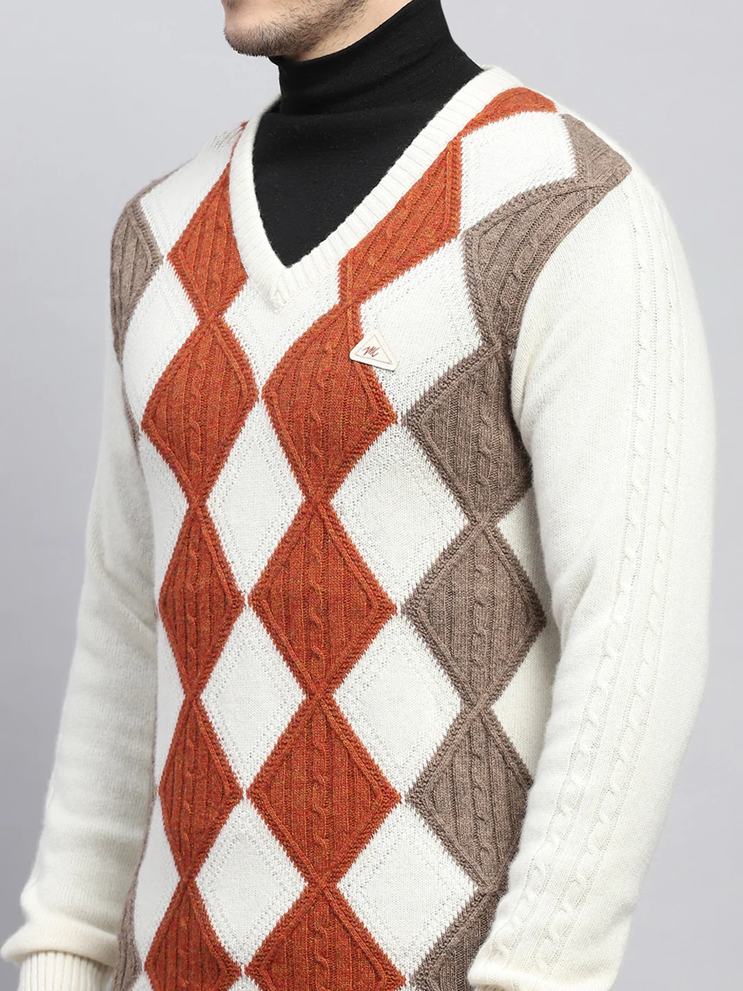 Men Off White Self Design V Neck Full Sleeve Pullover - Image 6