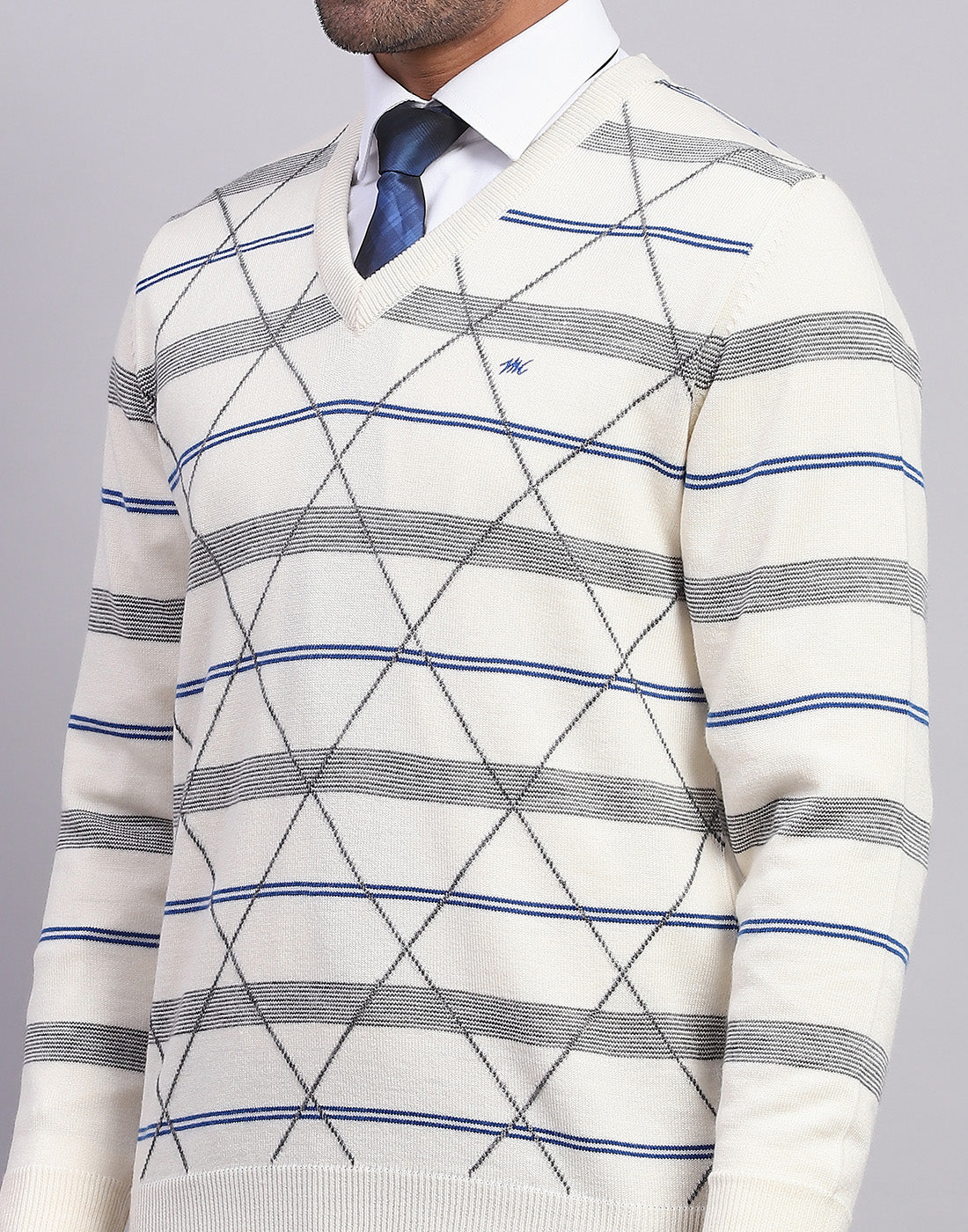 Men Off White Self Design V Neck Full Sleeve Pullover - Image 7