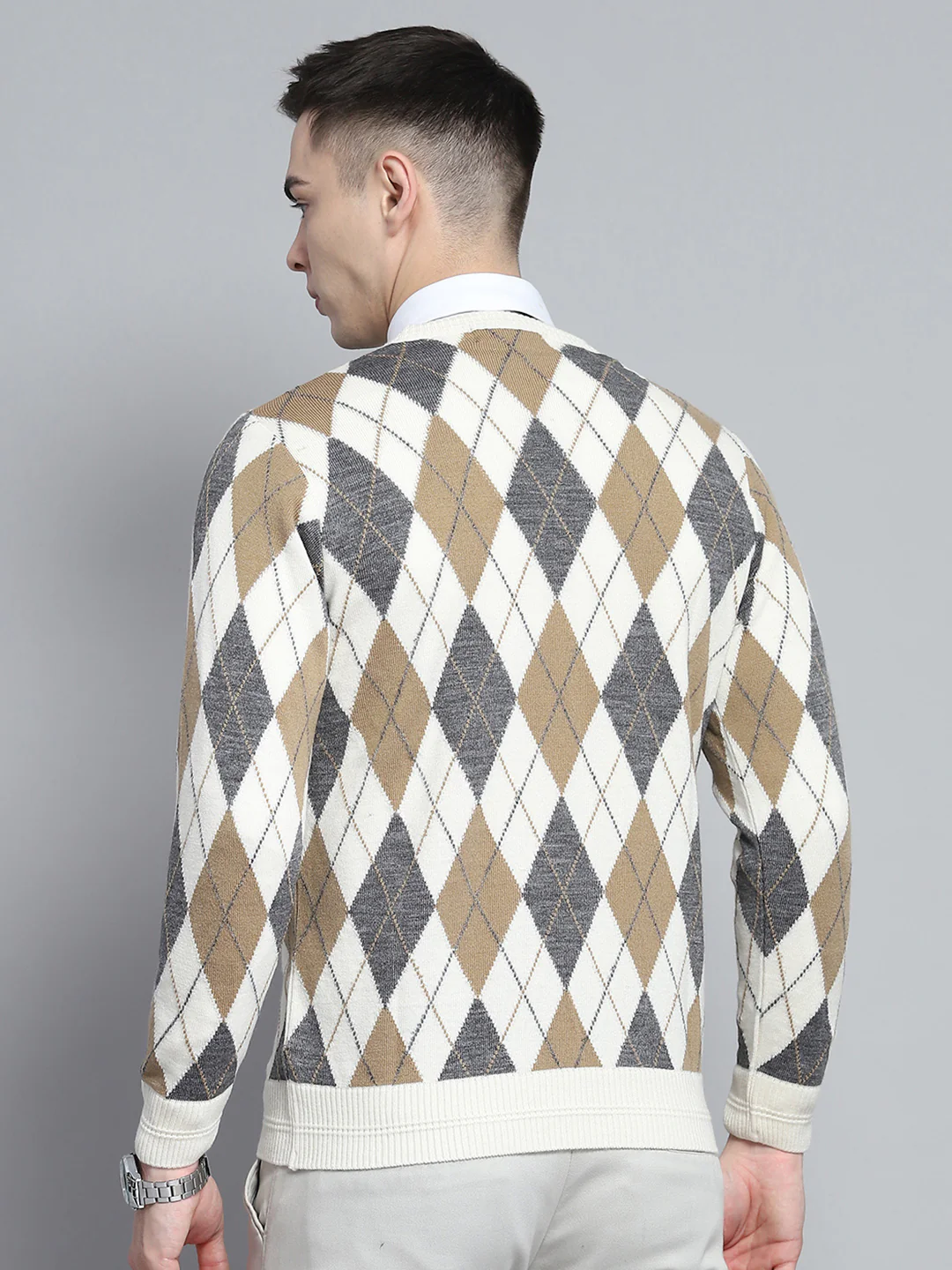 Men Off White Self Design V Neck Full Sleeve Pullover - Image 5