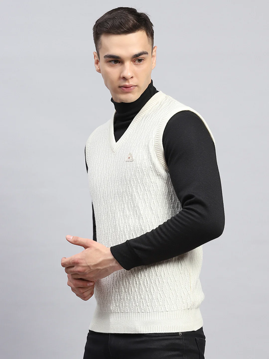 Men Off White Self Design V Neck Sleeveless Sweater - Image 3