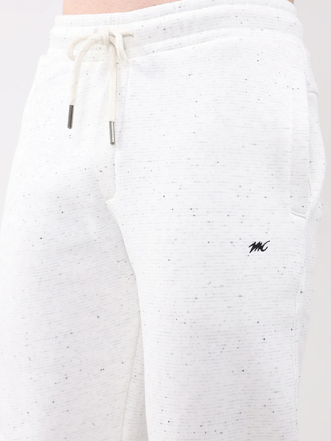 Men Off White Solid Collar Full Sleeve Winter Tracksuit - Image 8