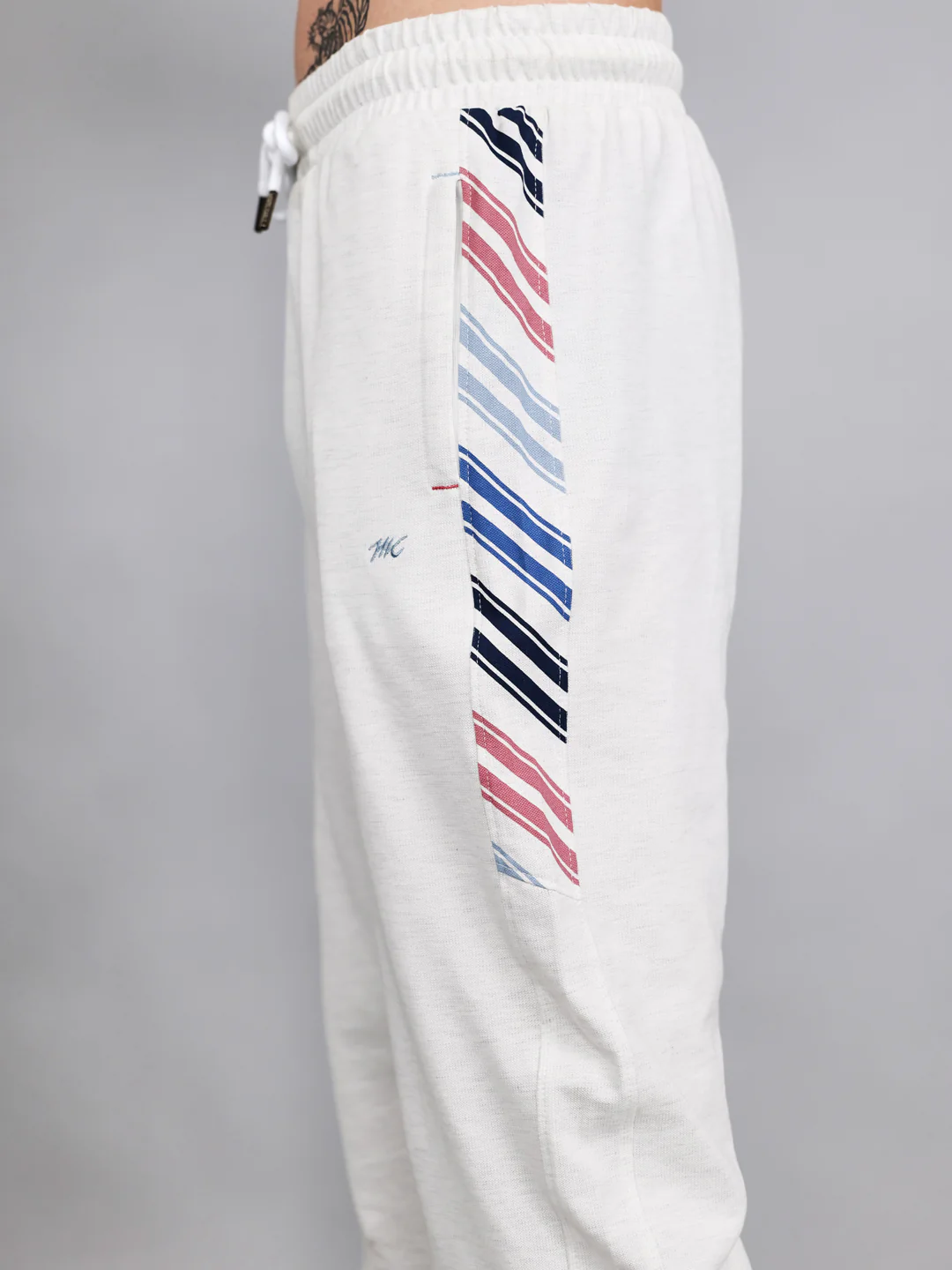 Men Off White Solid Collar Half Sleeve Lower Set - Image 6