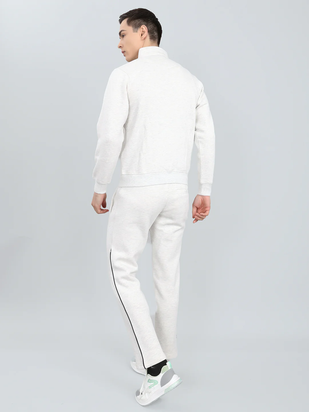 Men Off White Solid Mandarin Collar Full Sleeve Winter Tracksuit - Image 4