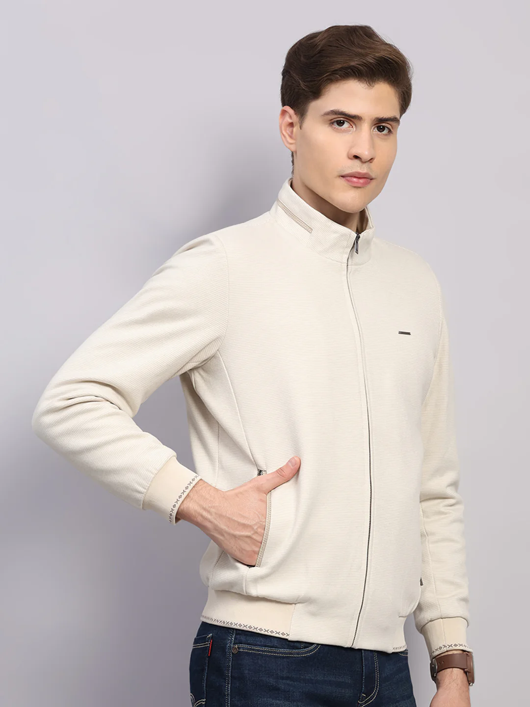 Men Off White Solid Mock Neck Full Sleeve Jacket - Image 4