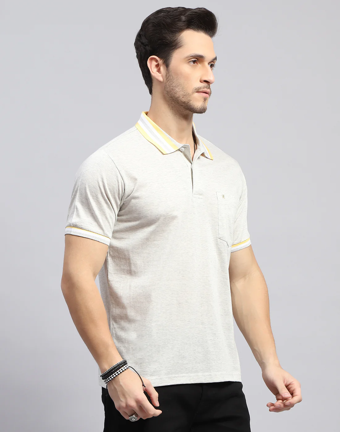 Men Off White Solid Polo Collar Half Sleeve T-Shirt - Image 4