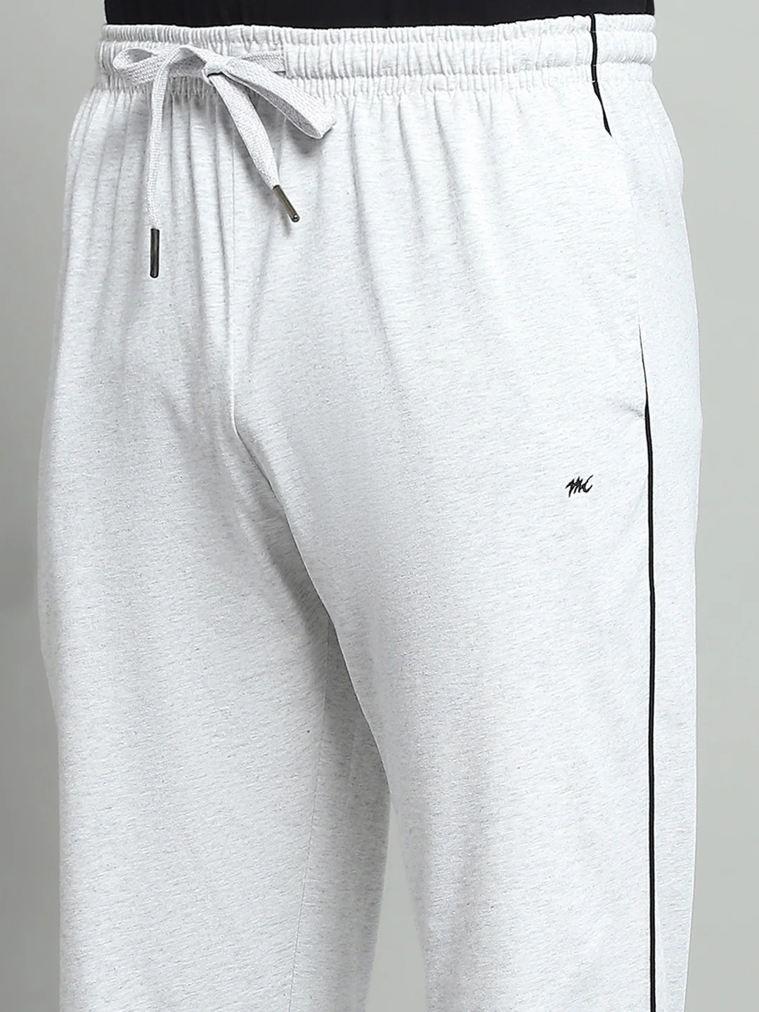 Men Off White Solid Regular Fit Lower - Image 6