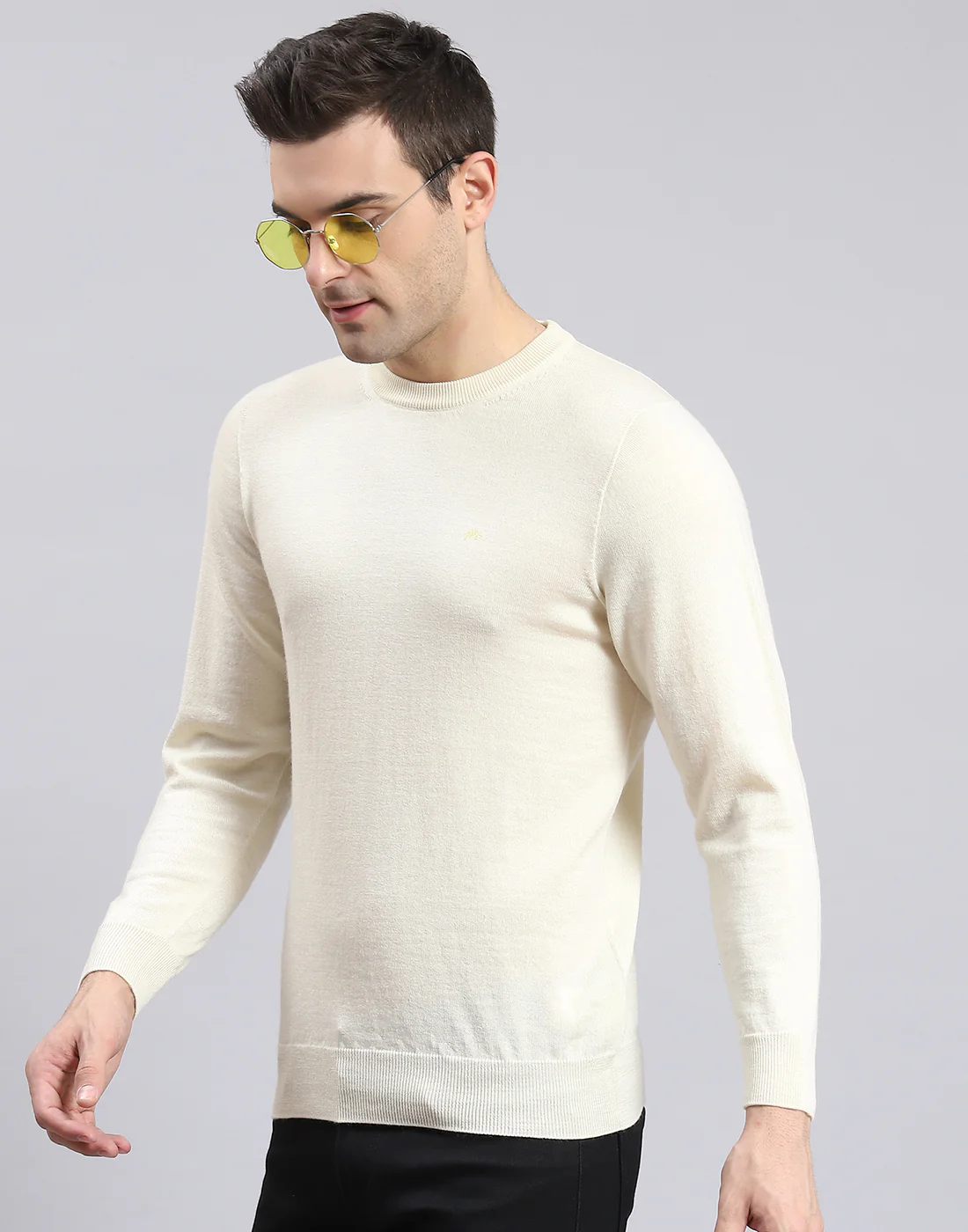 Men Off White Solid Round Neck Full Sleeve Pullover - Image 3