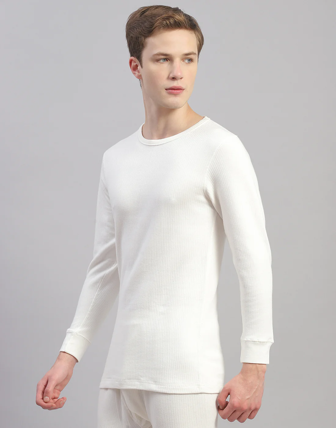 Men Off White Solid Round Neck Full Sleeve Thermal Vest - Image 3