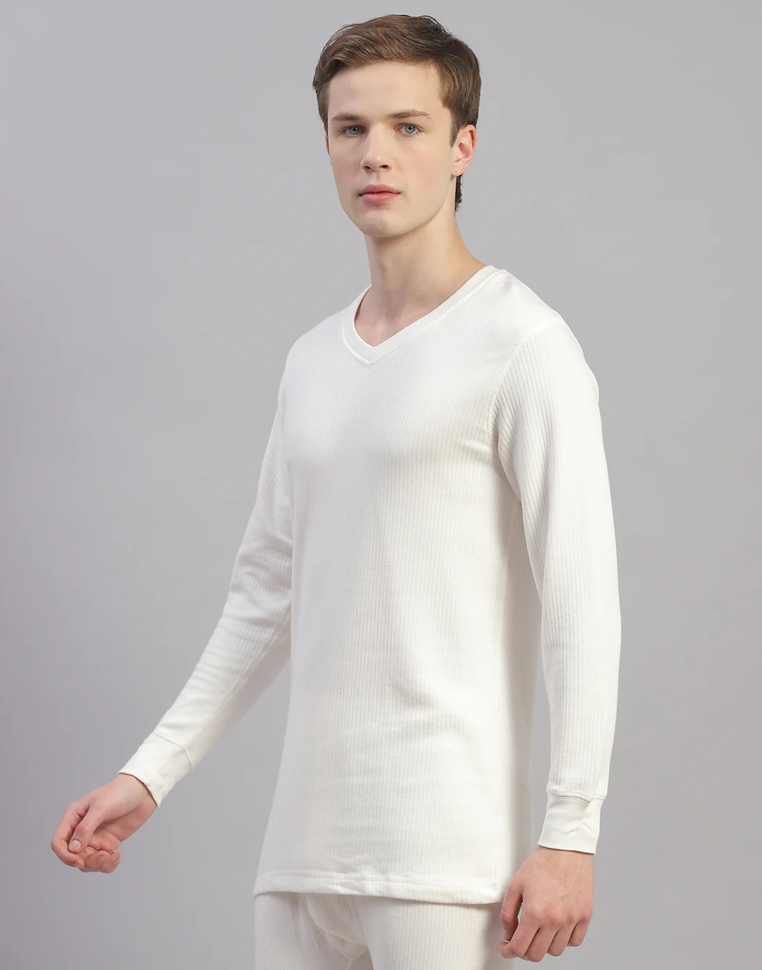 Men Off White Solid Round Neck Full Sleeve Thermal Vest - Image 3