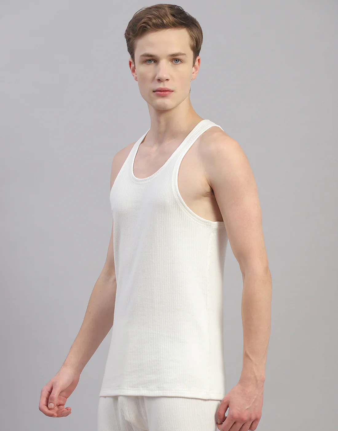 Men Off White Solid Round Neck Sleeveless Thermal Vest - Image 3