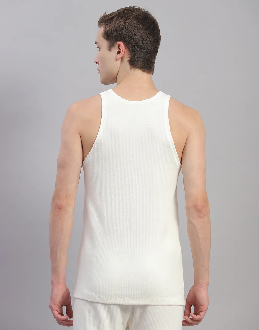 Men Off White Solid Round Neck Sleeveless Thermal Vest - Image 5