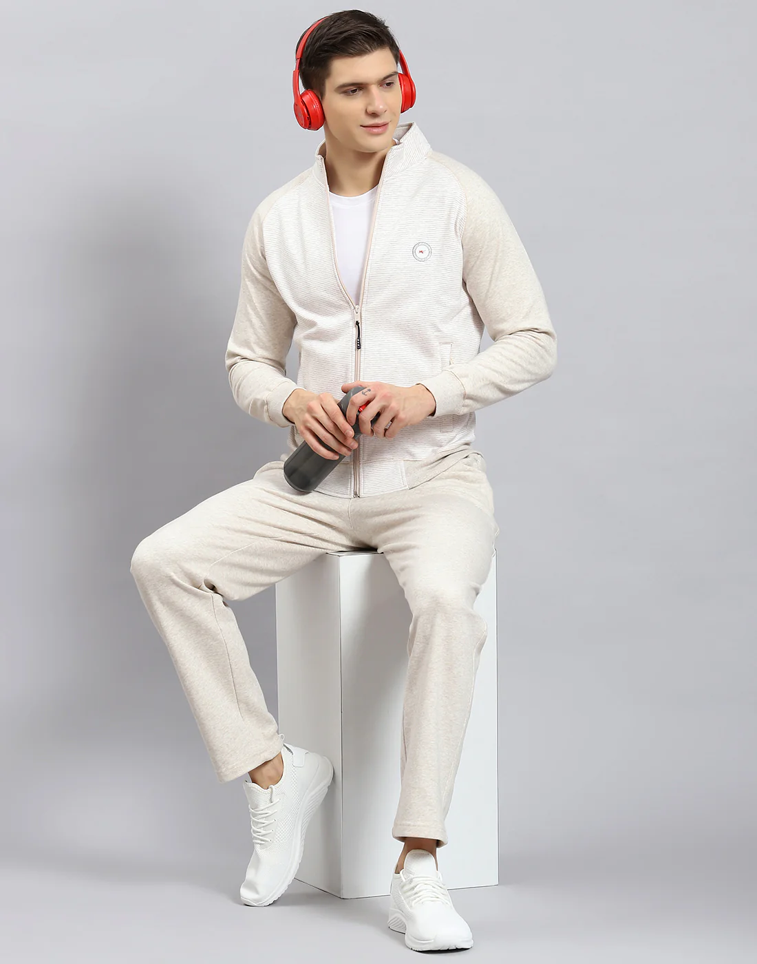 Men Off White Solid Stand Collar Full Sleeve Tracksuit - Image 7