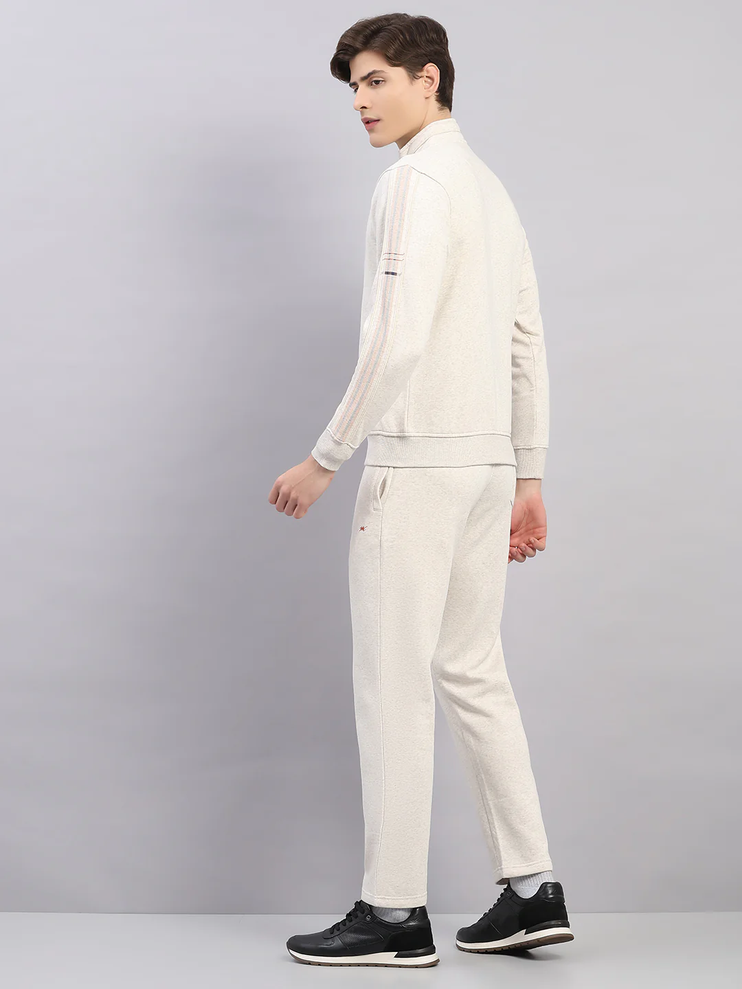 Men Off White Solid Stand Collar Full Sleeve Winter Tracksuit - Image 5