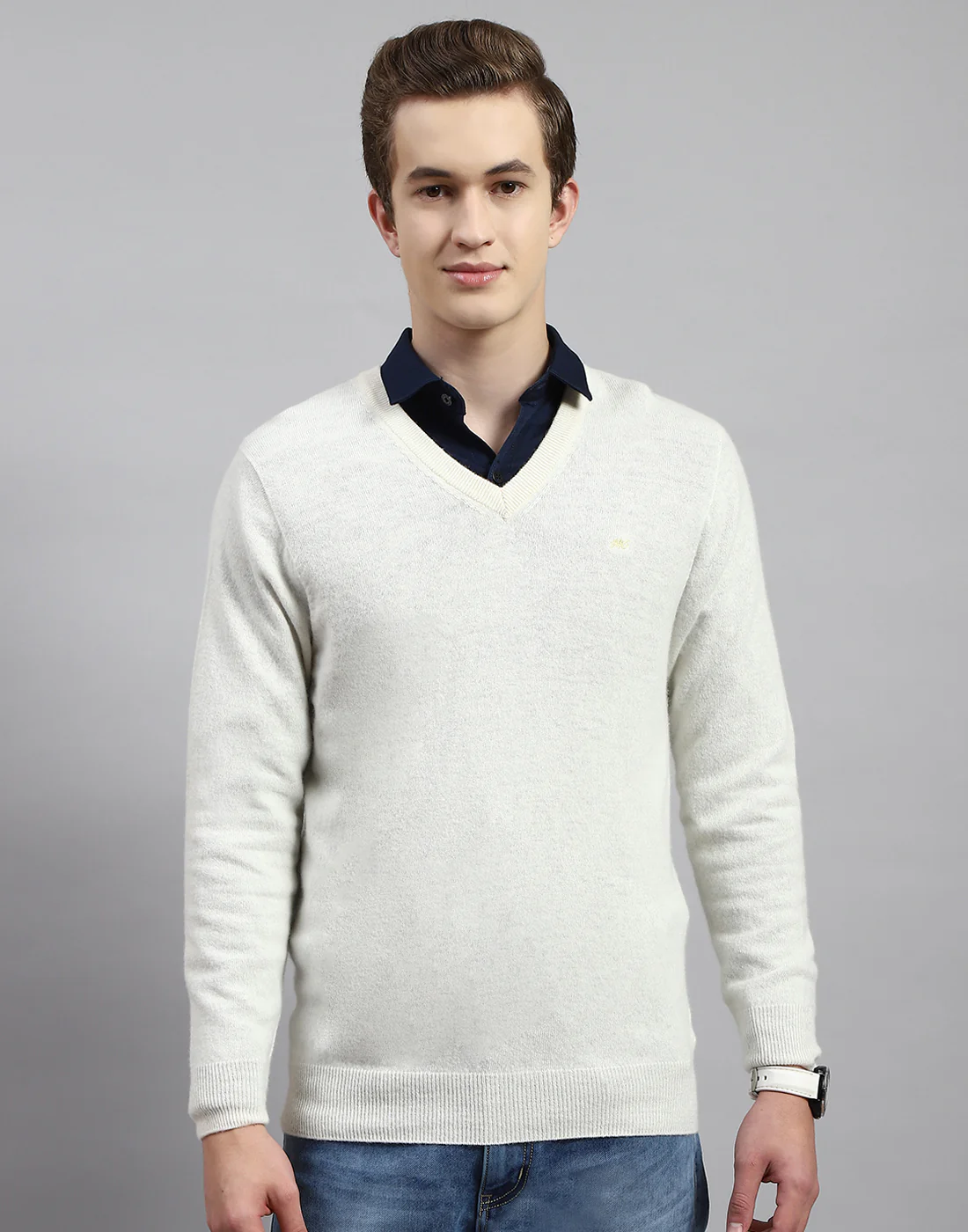Men Off White Solid V Neck Full Sleeve Pullover - Image 2