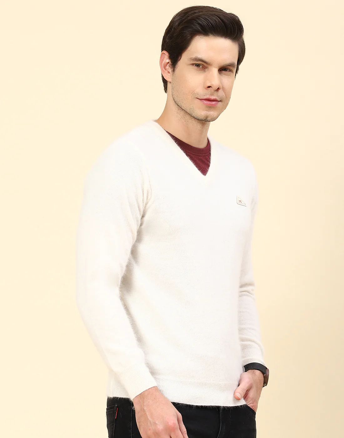 Men Off White Solid V Neck Full Sleeve Pullover - Image 4