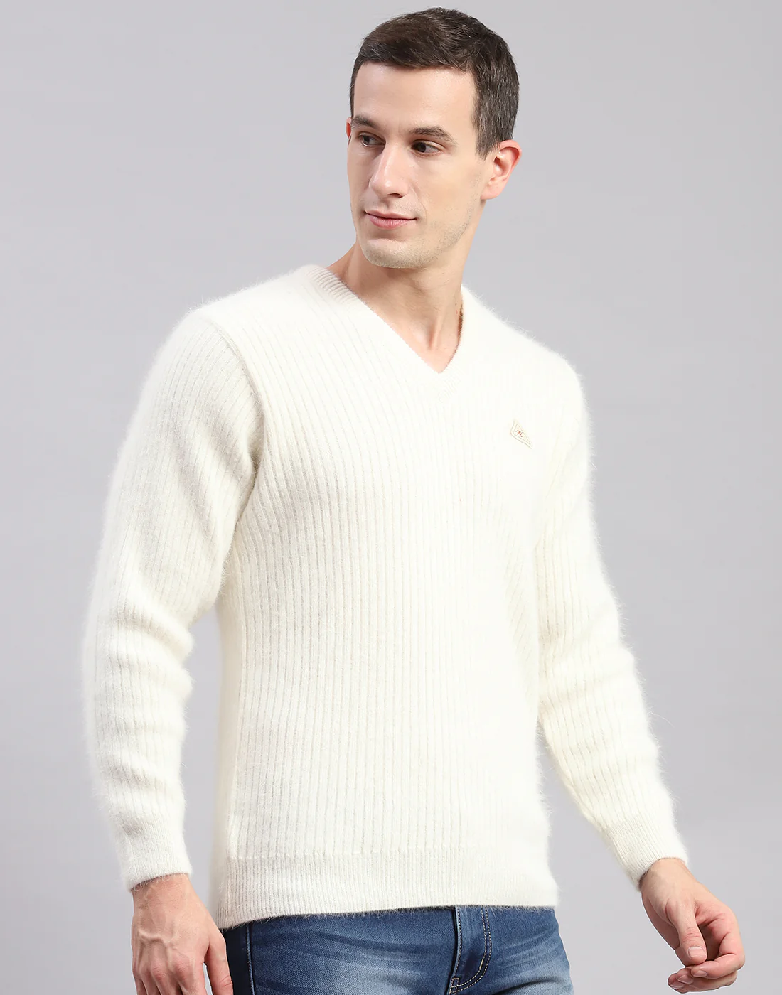 Men Off White Solid V Neck Full Sleeve Sweaters/Pullovers - Image 3