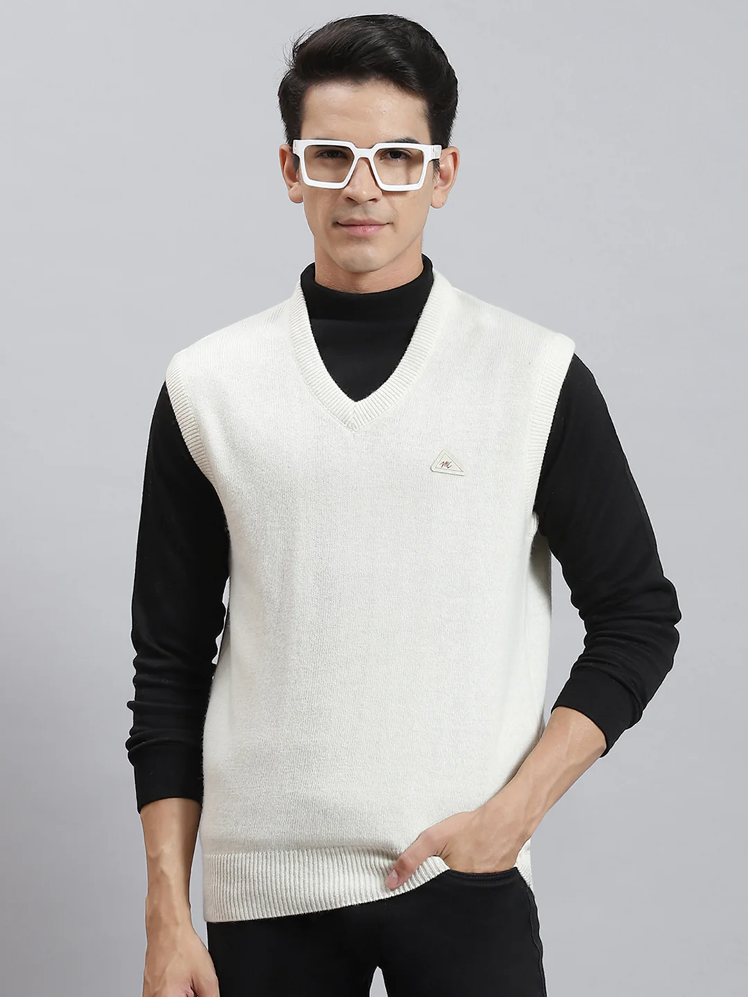 Men Off White Solid V Neck Sleeveless Sweaters/Pullovers - Image 2